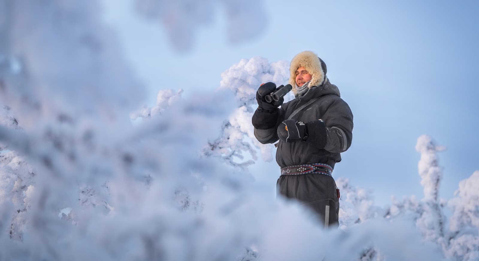 Trail suit lifestyle 1